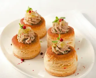 Vol au vent con salmone e scalogno
