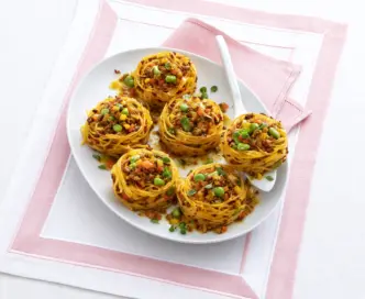 Chitarra con sauté di agnello, peperoni e zafferano