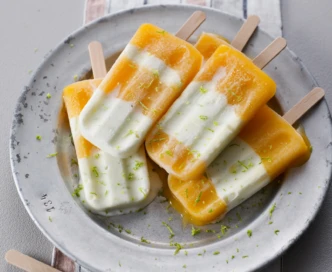 Sorbetto allo yogurt e mango sullo stecco