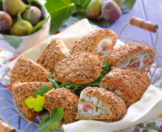 Pagnotta con fichi e formaggio