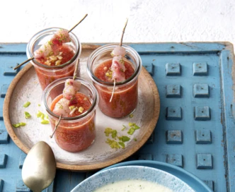 Gazpacho di anguria con spiedini di pesce spada